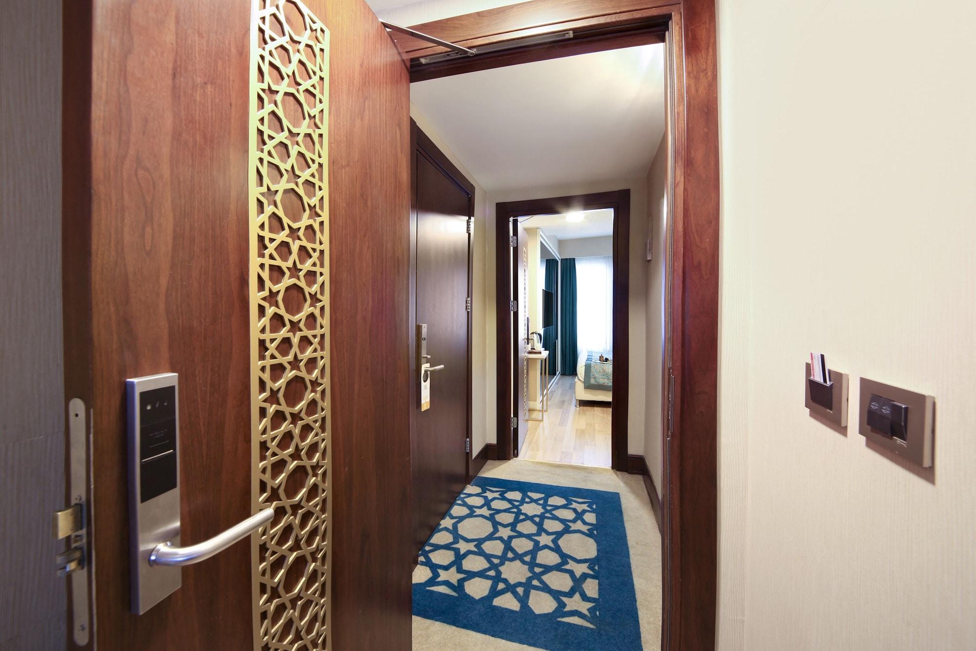 Great Fortune Hotel & Spa Isztambul Kültér fotó A room at the hotel