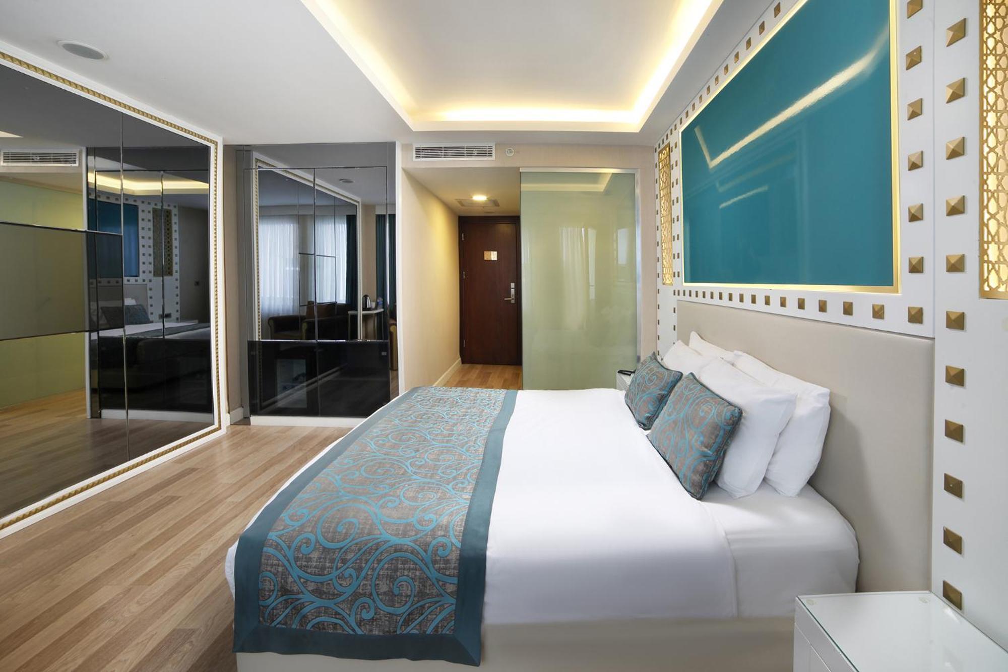 Great Fortune Hotel & Spa Isztambul Kültér fotó A room at the hotel