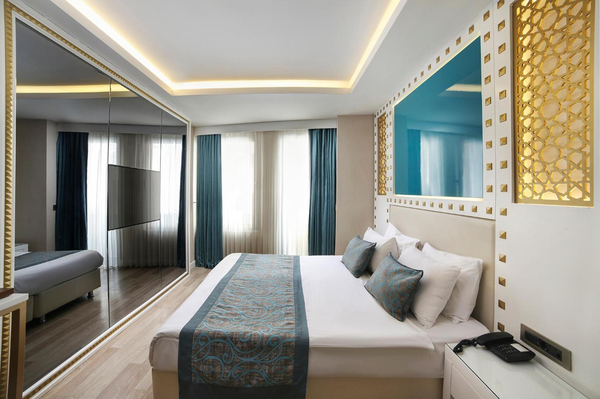 Great Fortune Hotel & Spa Isztambul Kültér fotó A bedroom at the hotel