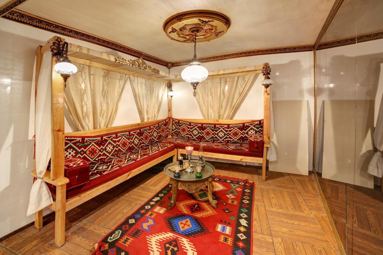 Great Fortune Hotel & Spa Isztambul Kültér fotó A traditional Turkish coffeehouse